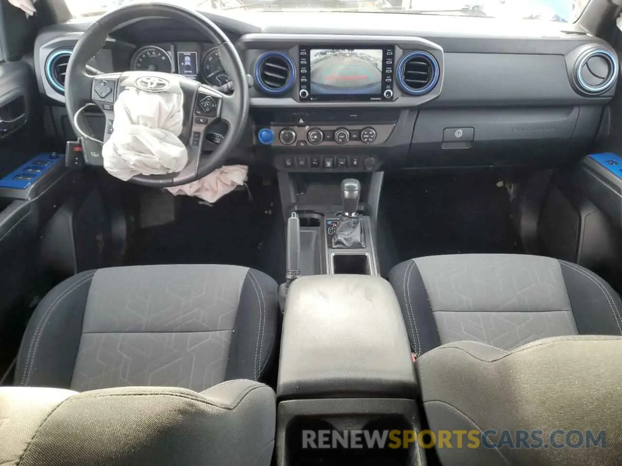 8 fotografías del automóvil dañado 5TFDZ5BN1LX054853 TOYOTA TACOMA 2020