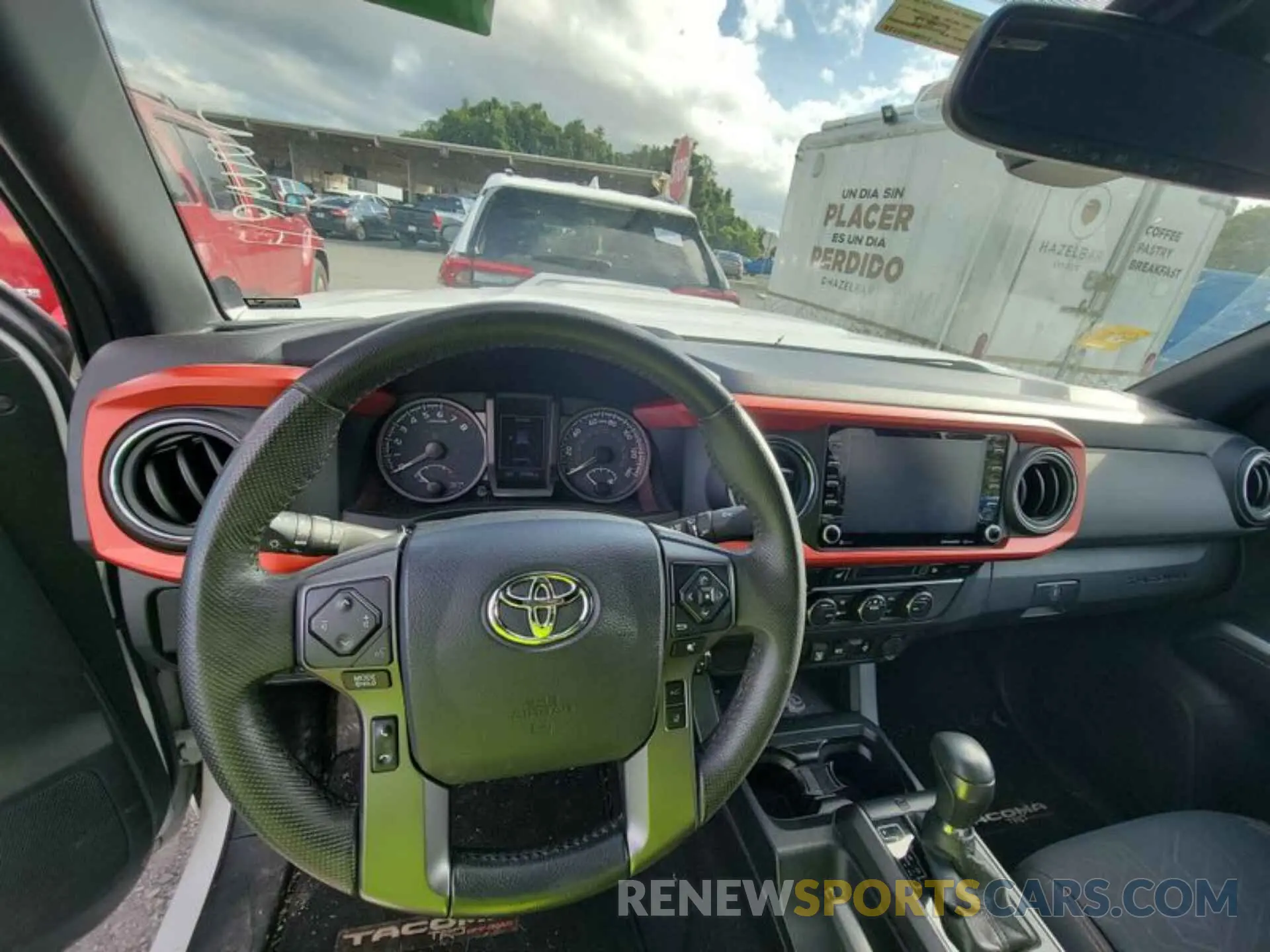 15 fotografías del automóvil dañado 5TFDZ5BN2LX048981 TOYOTA TACOMA 2020