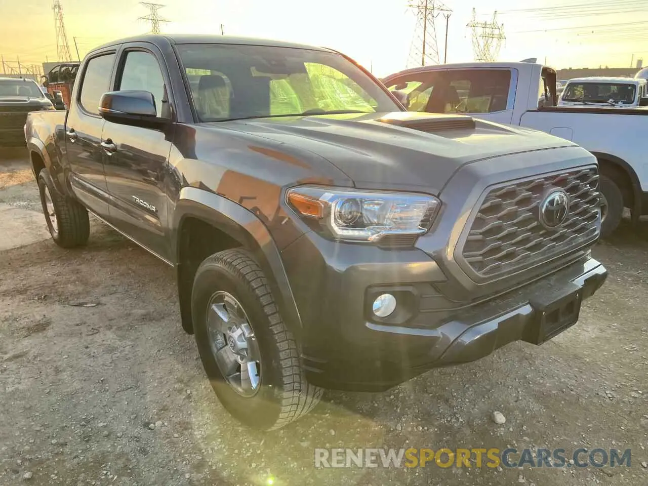 2 fotografías del automóvil dañado 5TFDZ5BN3LX047614 TOYOTA TACOMA 2020