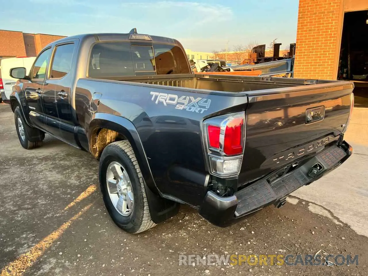 4 fotografías del automóvil dañado 5TFDZ5BN3LX047614 TOYOTA TACOMA 2020