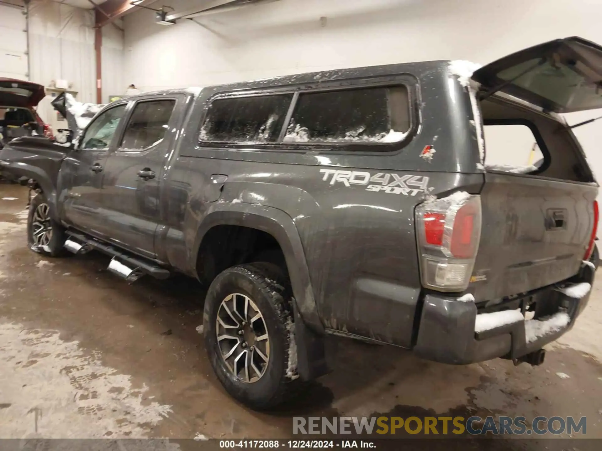 3 fotografías del automóvil dañado 5TFDZ5BN5LX049669 TOYOTA TACOMA 2020