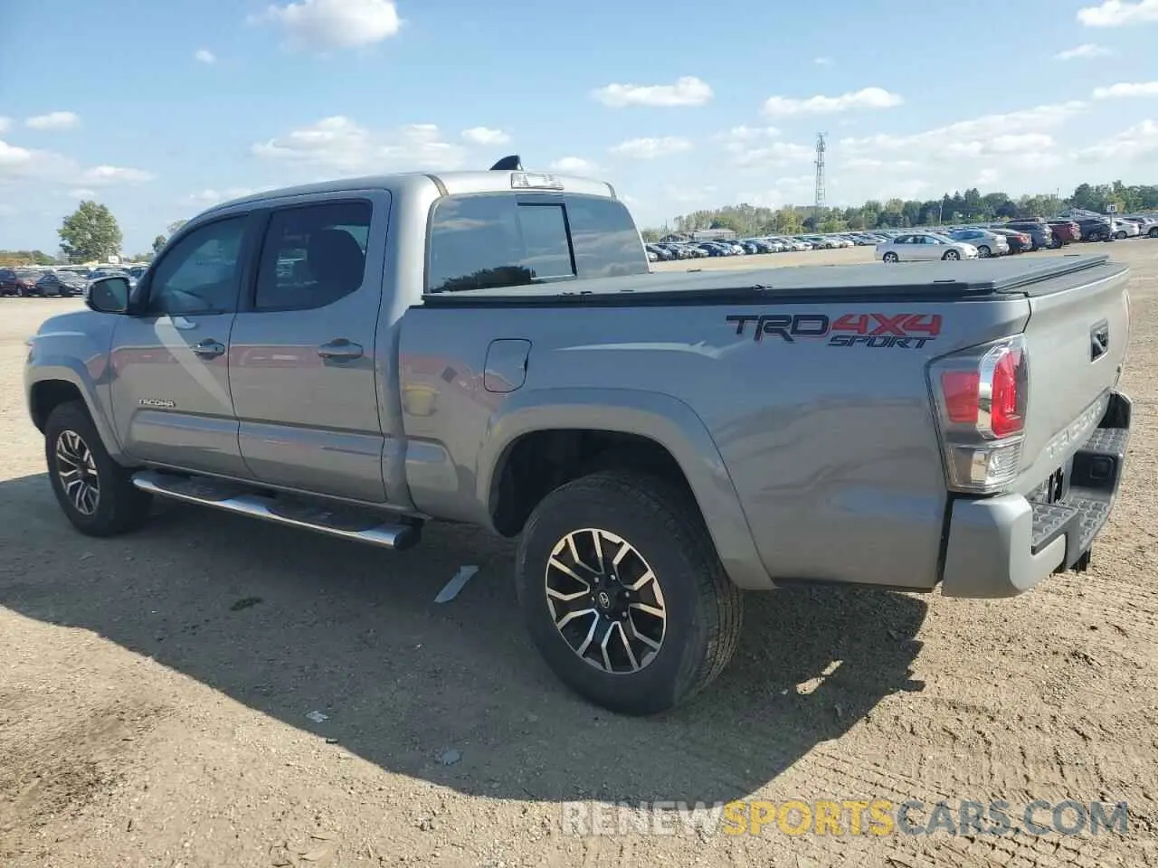 2 fotografías del automóvil dañado 5TFDZ5BN7LX046899 TOYOTA TACOMA 2020