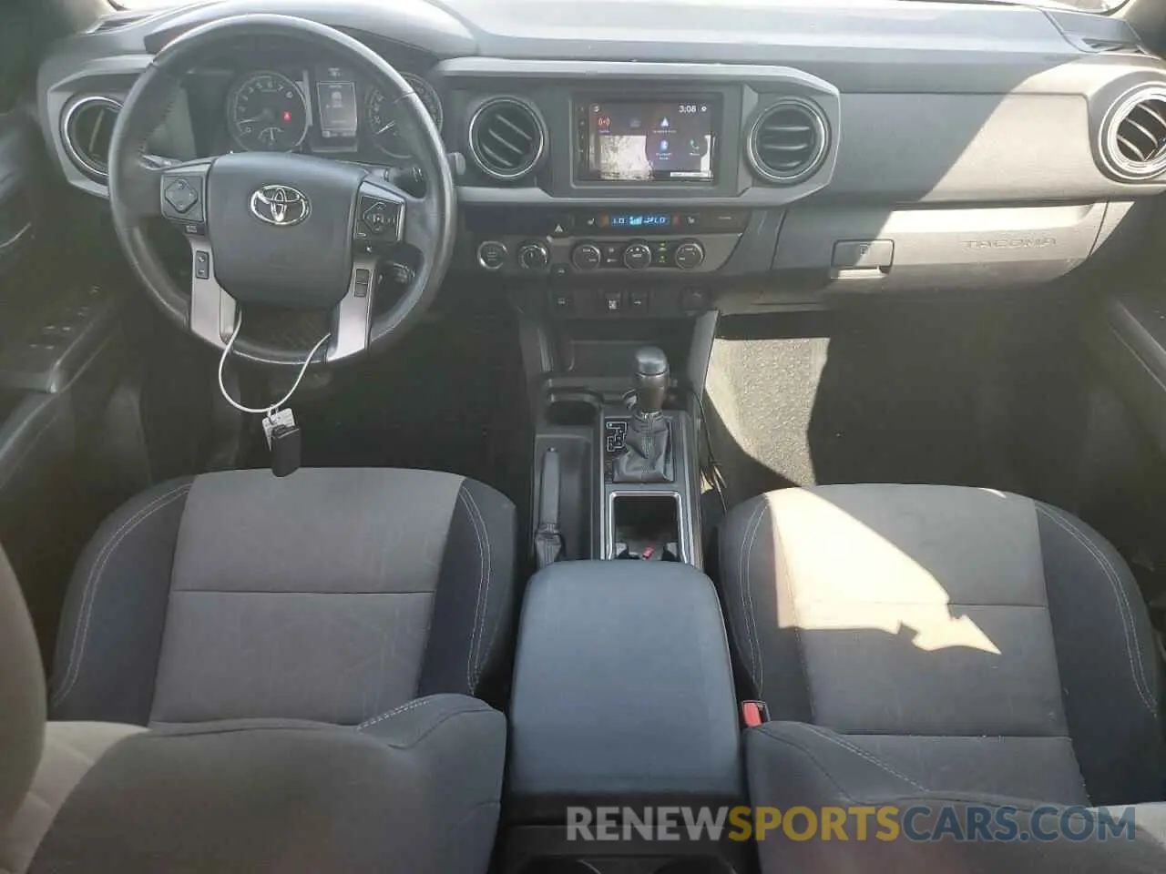 8 fotografías del automóvil dañado 5TFDZ5BN7LX046899 TOYOTA TACOMA 2020