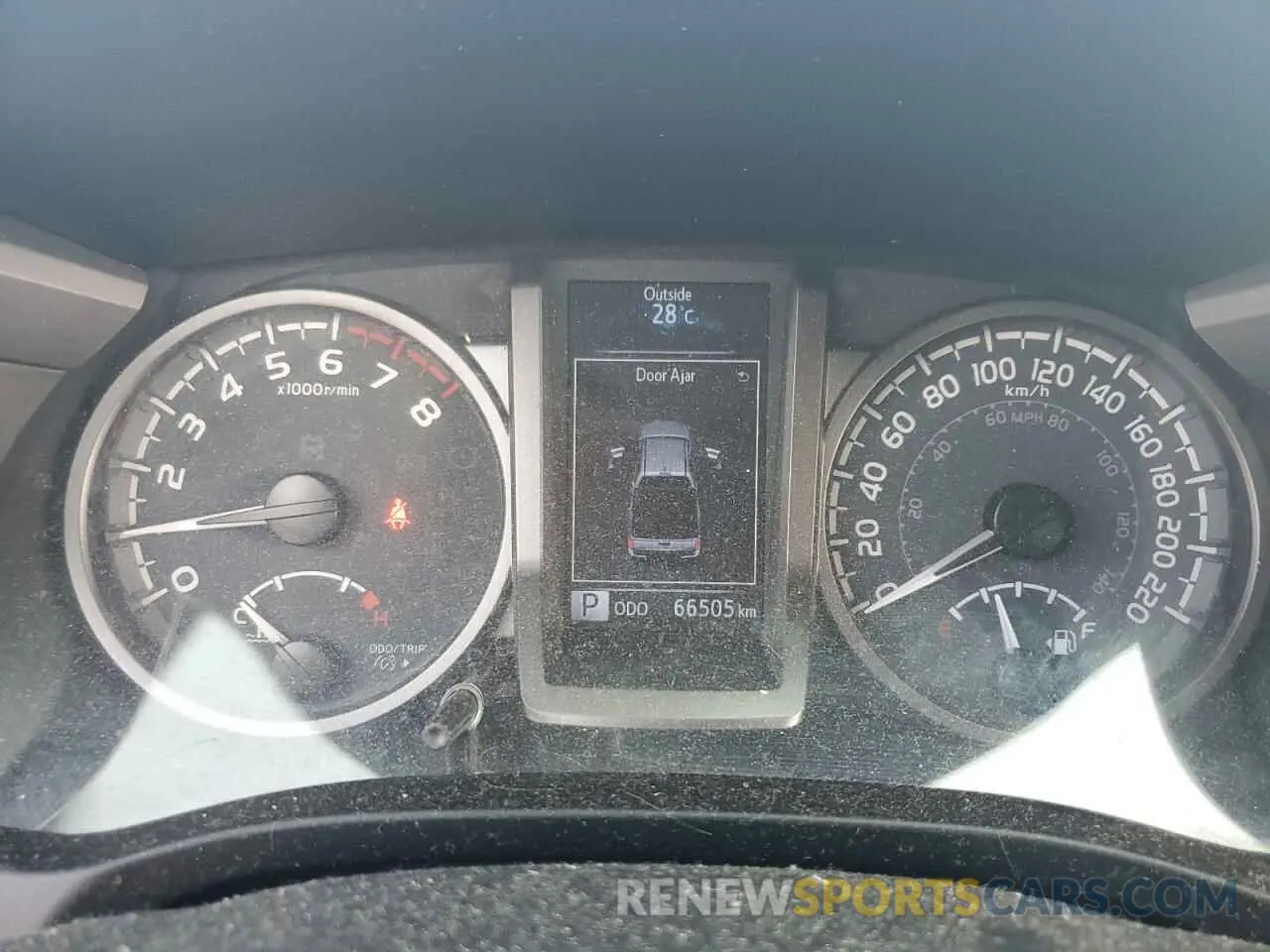 9 fotografías del automóvil dañado 5TFDZ5BN7LX046899 TOYOTA TACOMA 2020