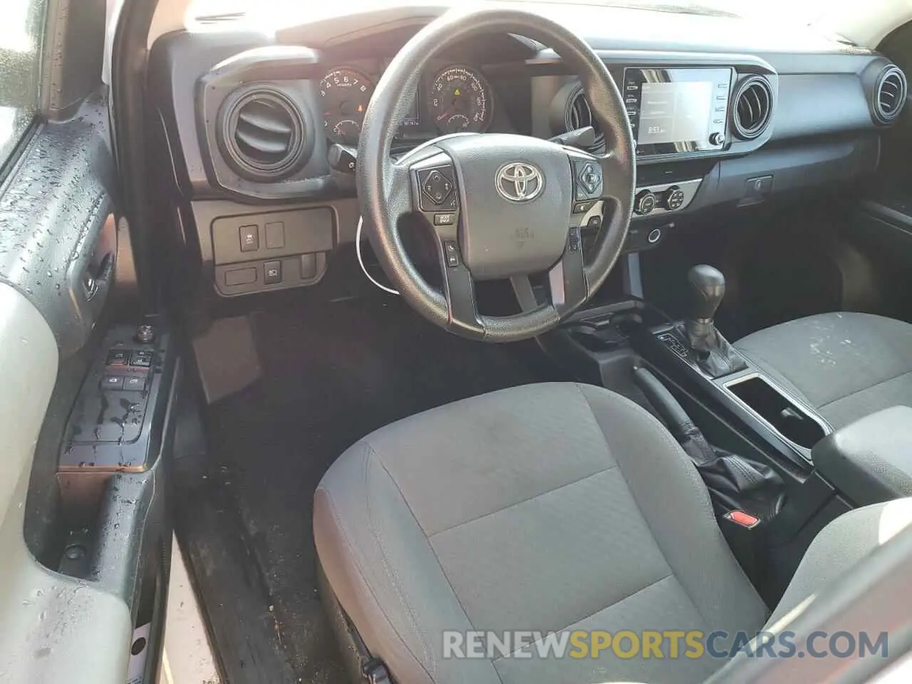 8 fotografías del automóvil dañado 5TFRX5GN0LX179797 TOYOTA TACOMA 2020