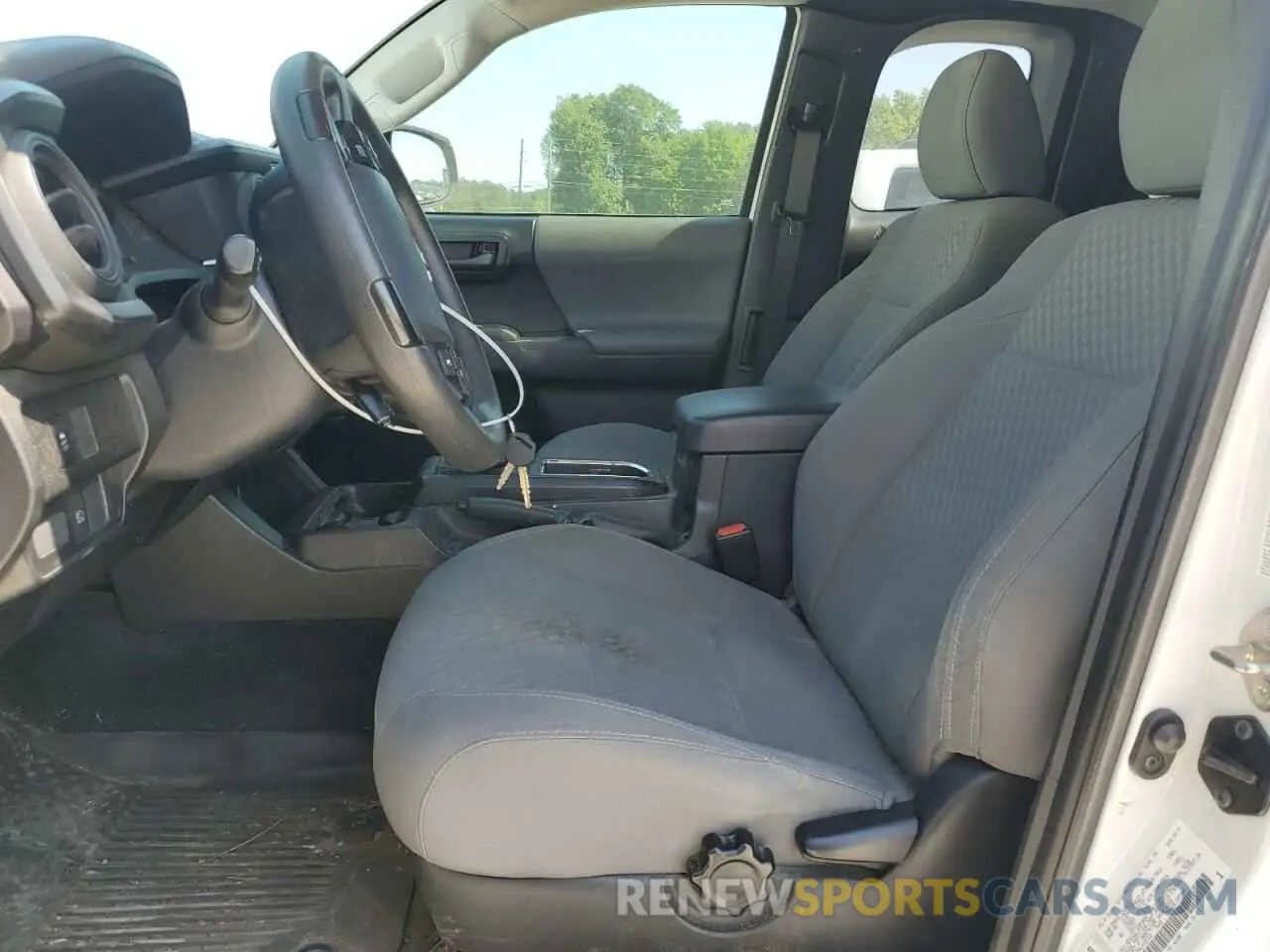 7 fotografías del automóvil dañado 5TFRX5GN4LX165322 TOYOTA TACOMA 2020