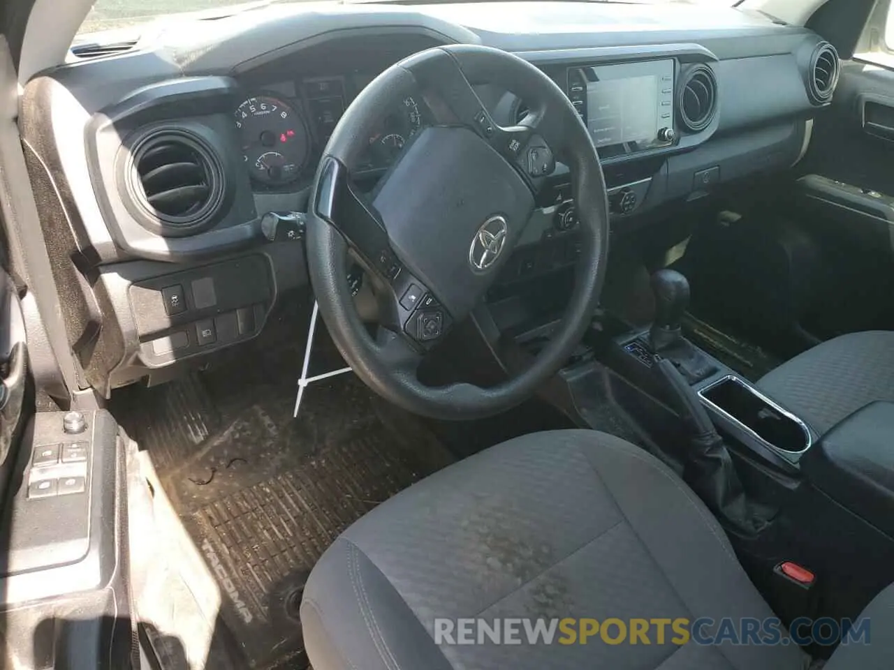 8 fotografías del automóvil dañado 5TFRX5GN4LX165322 TOYOTA TACOMA 2020