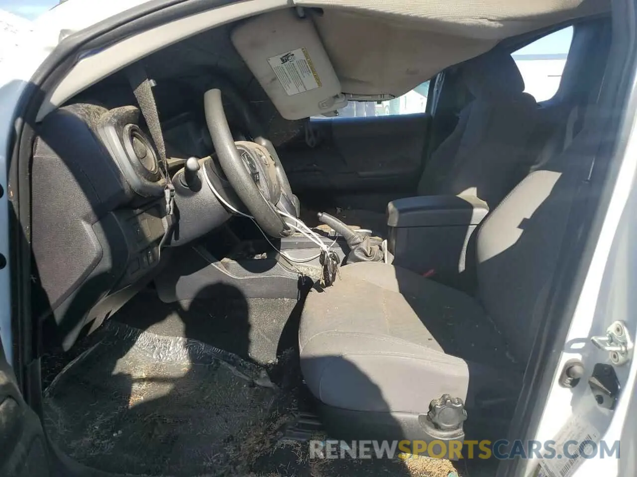 7 fotografías del automóvil dañado 5TFRX5GN5LX182839 TOYOTA TACOMA 2020