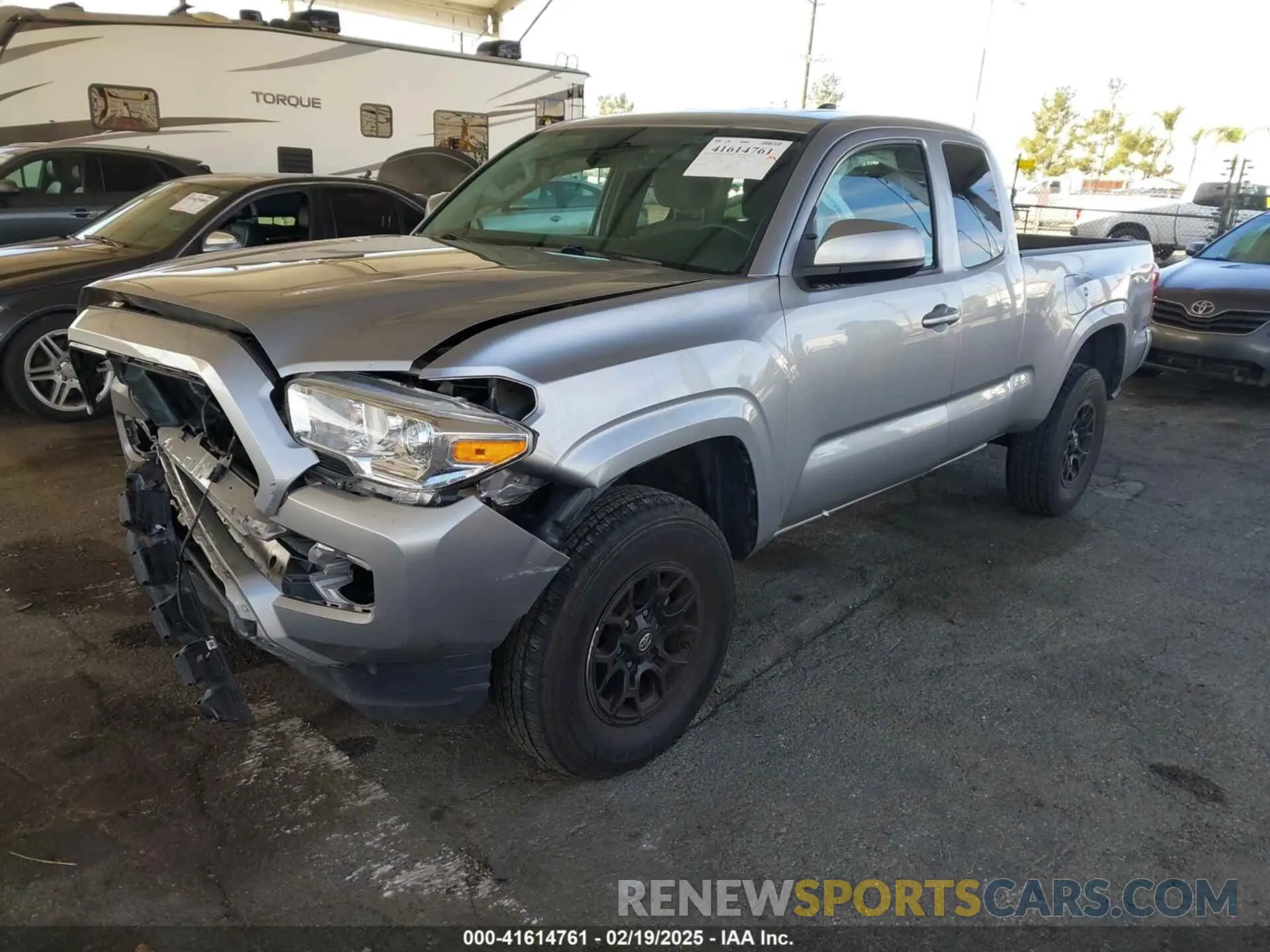 2 fotografías del automóvil dañado 5TFRX5GN6LX171879 TOYOTA TACOMA 2020
