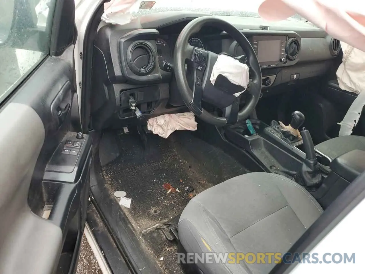 8 fotografías del automóvil dañado 5TFRX5GN7LX182972 TOYOTA TACOMA 2020