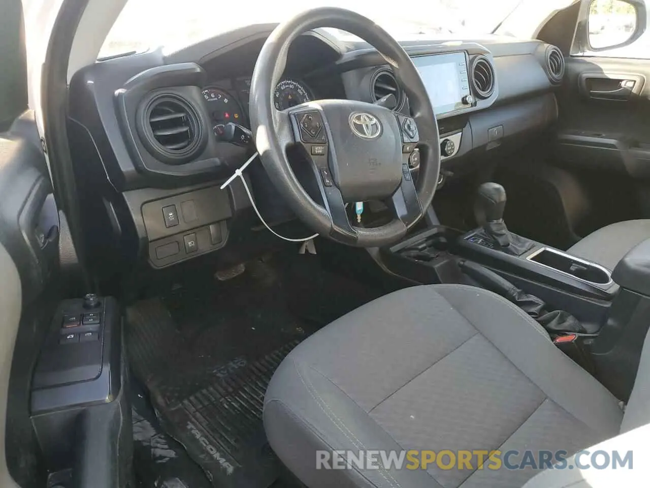 8 fotografías del automóvil dañado 5TFRX5GN8LX171057 TOYOTA TACOMA 2020