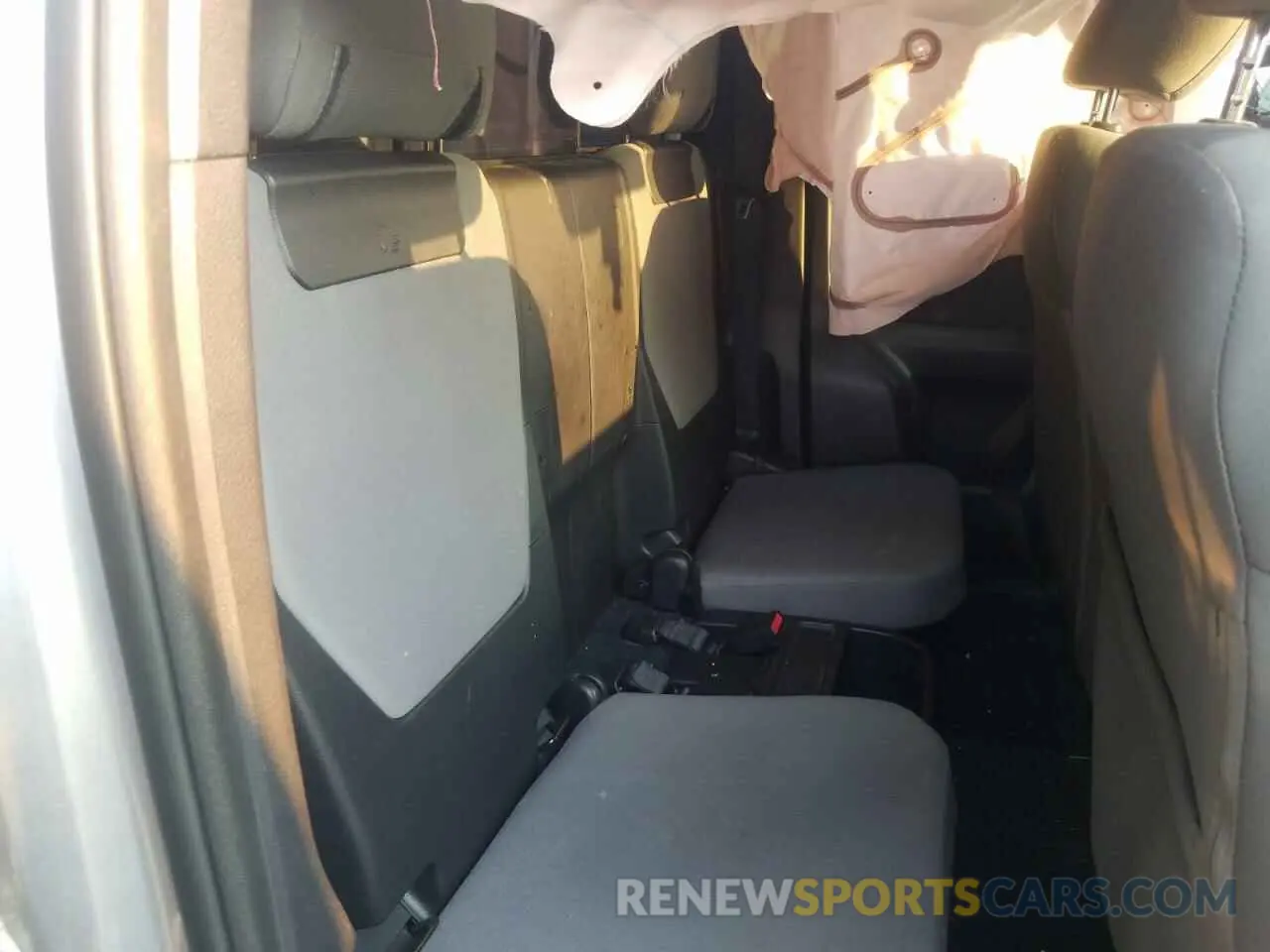 6 fotografías del automóvil dañado 5TFRX5GN9LX167955 TOYOTA TACOMA 2020