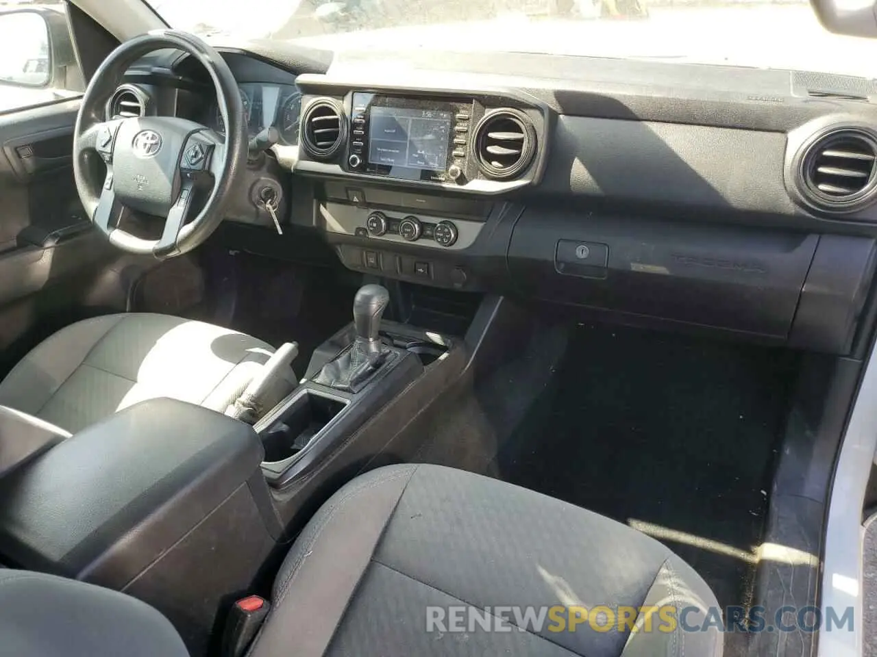 8 fotografías del automóvil dañado 5TFRX5GN9LX181063 TOYOTA TACOMA 2020