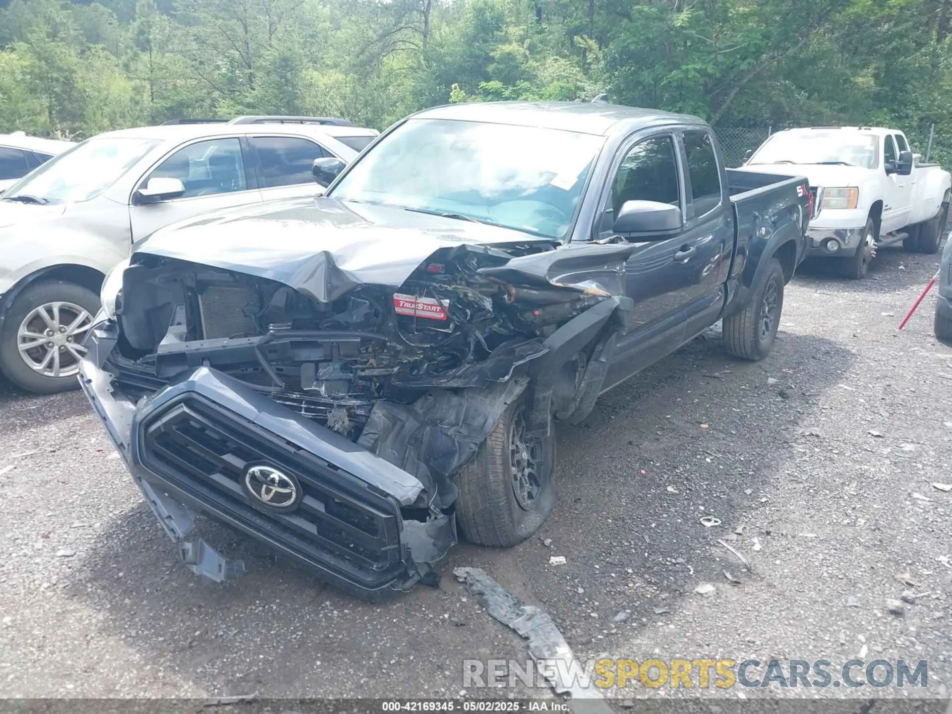 2 fotografías del automóvil dañado 5TFRZ5CN0LX088271 TOYOTA TACOMA 2020