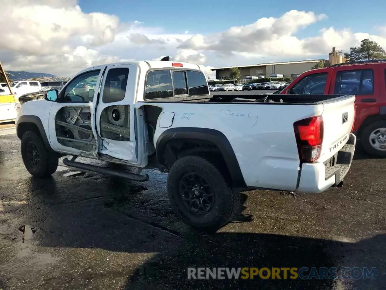 2 fotografías del automóvil dañado 5TFRZ5CN5LX089562 TOYOTA TACOMA 2020