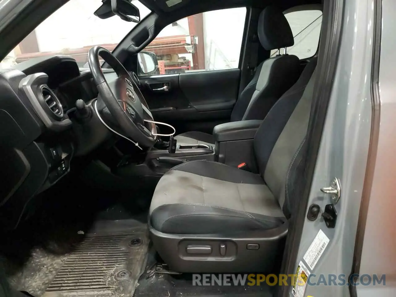 7 fotografías del automóvil dañado 5TFSZ5ANXLX223728 TOYOTA TACOMA 2020