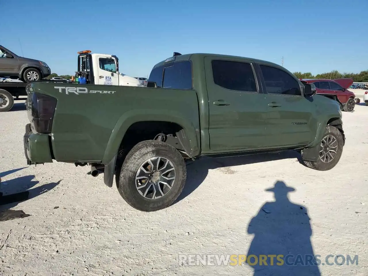 3 fotografías del automóvil dañado 3TMAZ5CN1MM154816 TOYOTA TACOMA 2021