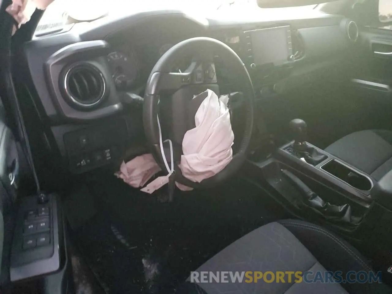 8 fotografías del automóvil dañado 3TMAZ5CN1MM154816 TOYOTA TACOMA 2021