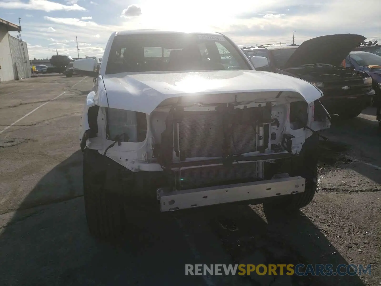 9 fotografías del automóvil dañado 3TMAZ5CN2MM141203 TOYOTA TACOMA 2021