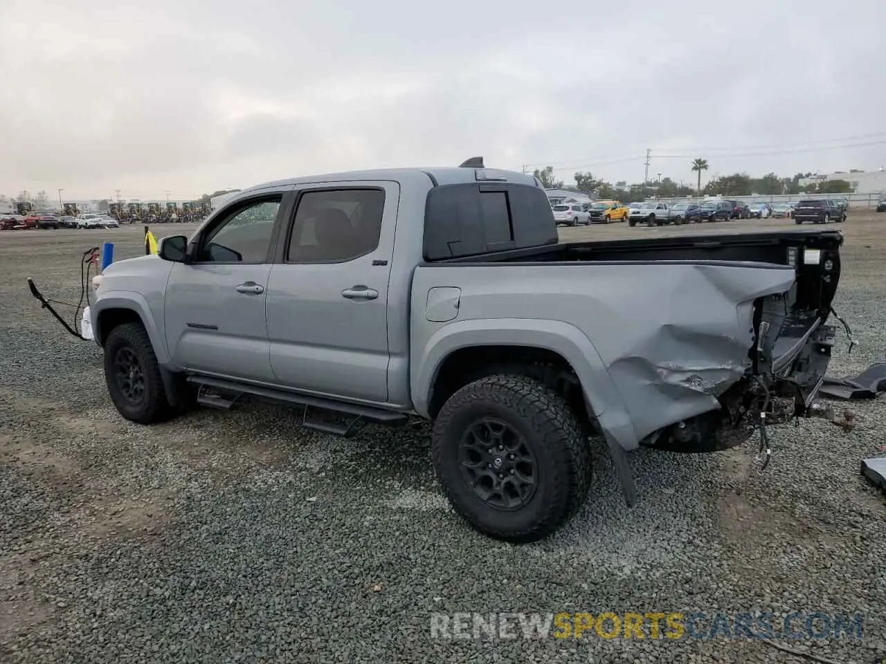 2 fotografías del automóvil dañado 3TMAZ5CN4MM147827 TOYOTA TACOMA 2021