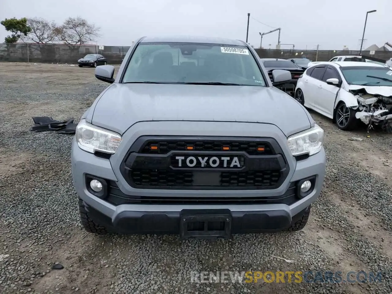 5 fotografías del automóvil dañado 3TMAZ5CN4MM147827 TOYOTA TACOMA 2021