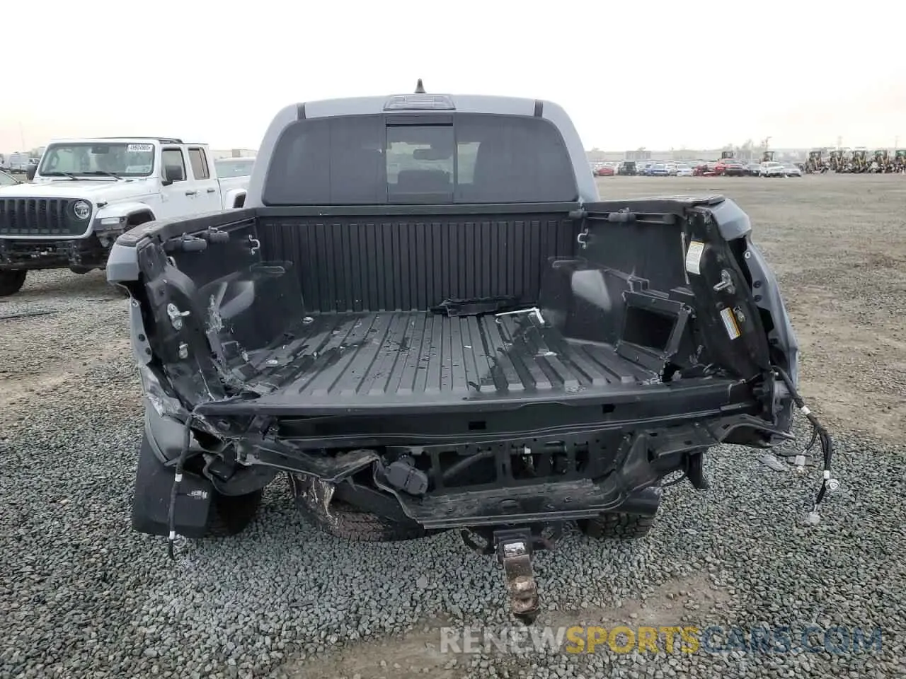 6 fotografías del automóvil dañado 3TMAZ5CN4MM147827 TOYOTA TACOMA 2021