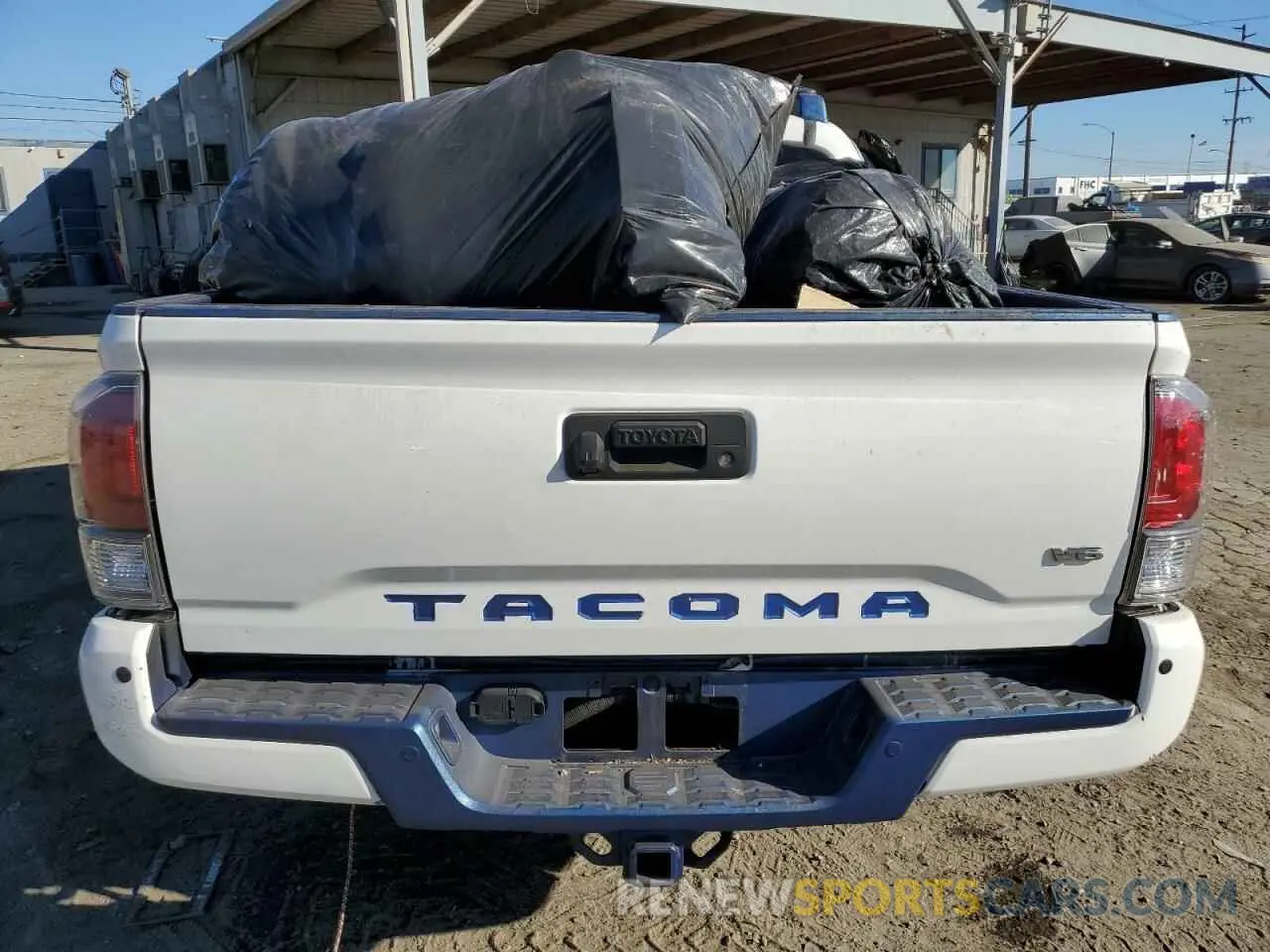 6 fotografías del automóvil dañado 3TMAZ5CN4MM155605 TOYOTA TACOMA 2021