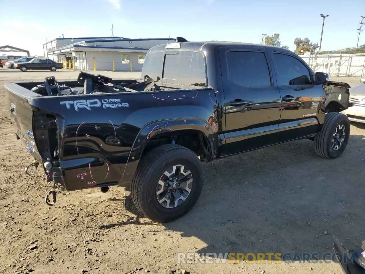 3 fotografías del automóvil dañado 3TMAZ5CN5MM140840 TOYOTA TACOMA 2021