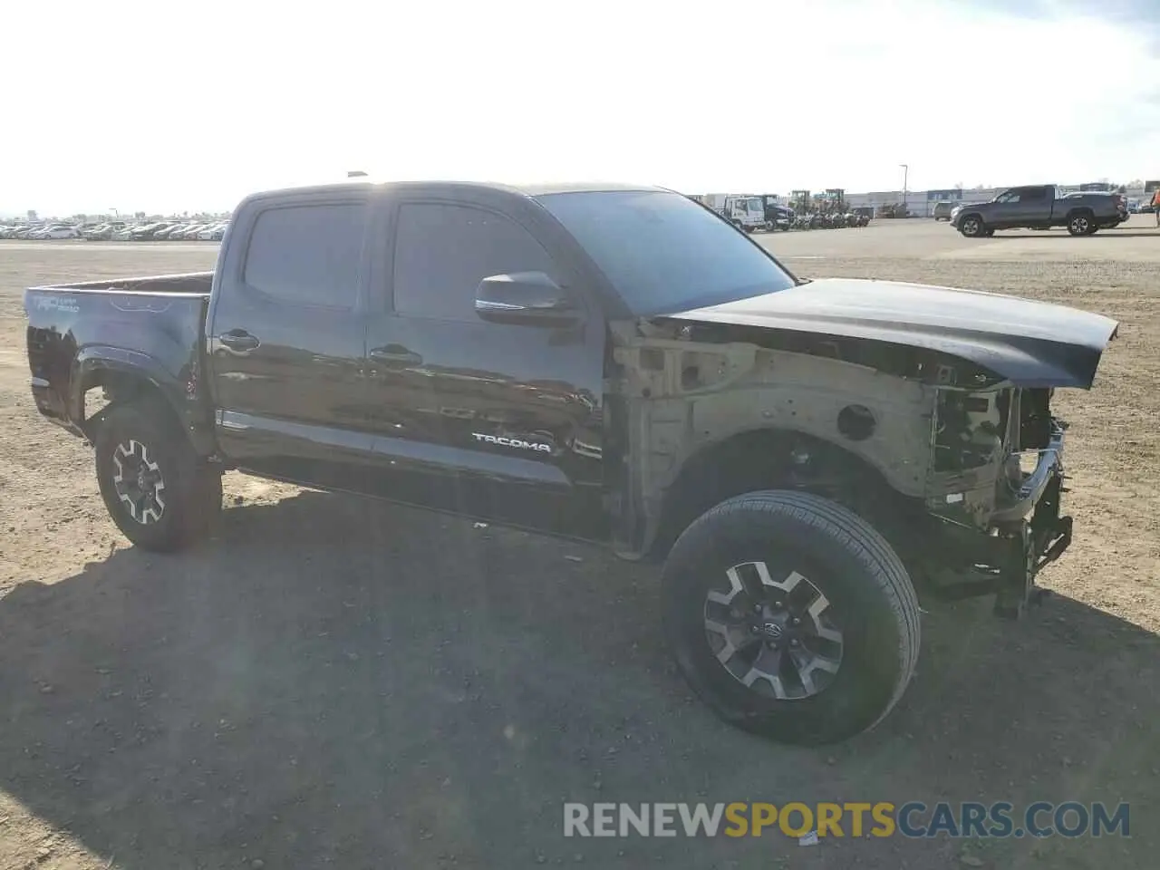 4 fotografías del automóvil dañado 3TMAZ5CN5MM140840 TOYOTA TACOMA 2021