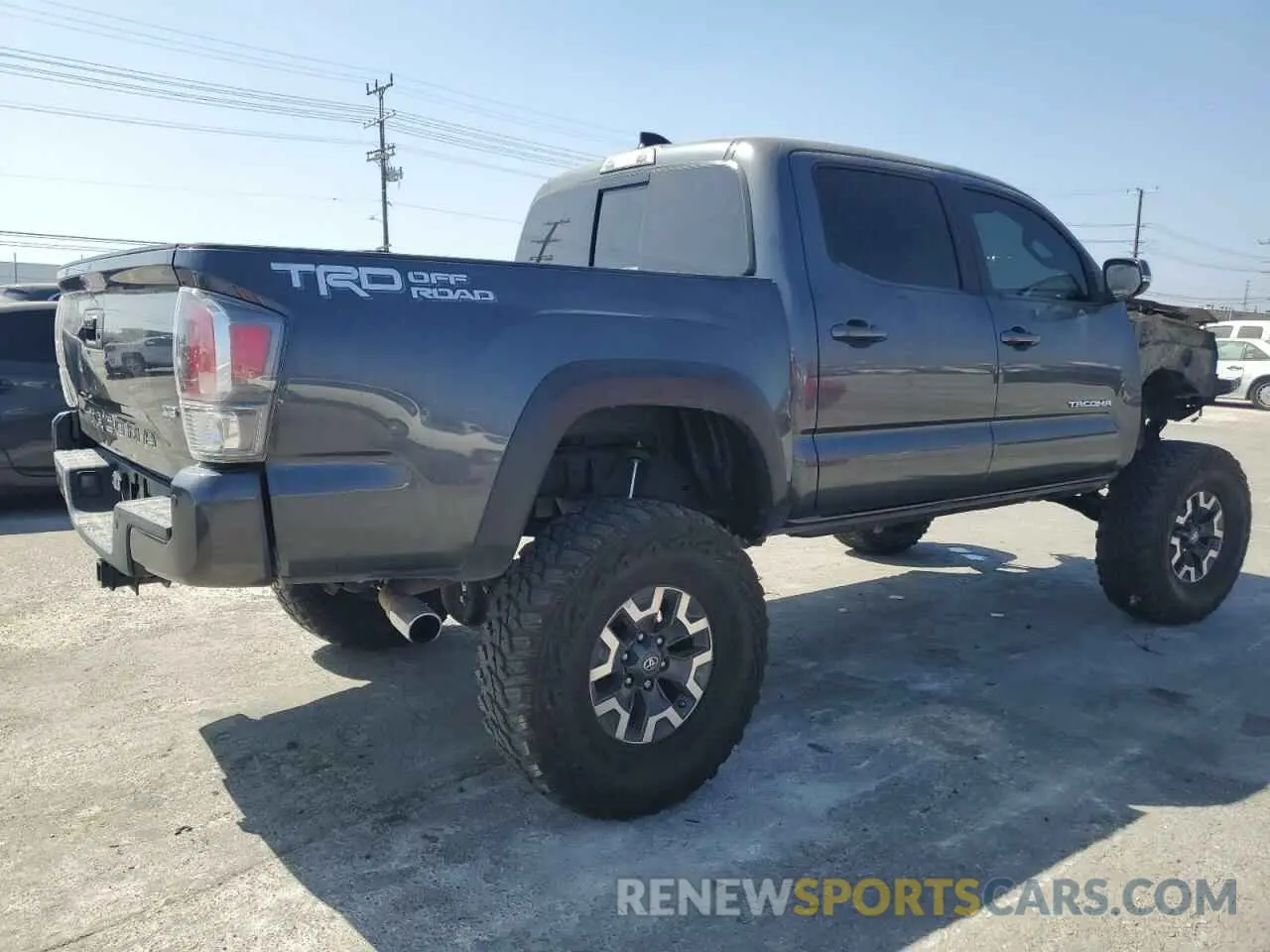 3 fotografías del automóvil dañado 3TMAZ5CN5MM142569 TOYOTA TACOMA 2021