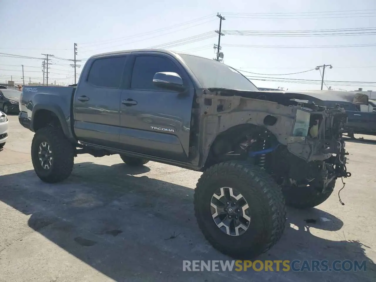 4 fotografías del automóvil dañado 3TMAZ5CN5MM142569 TOYOTA TACOMA 2021