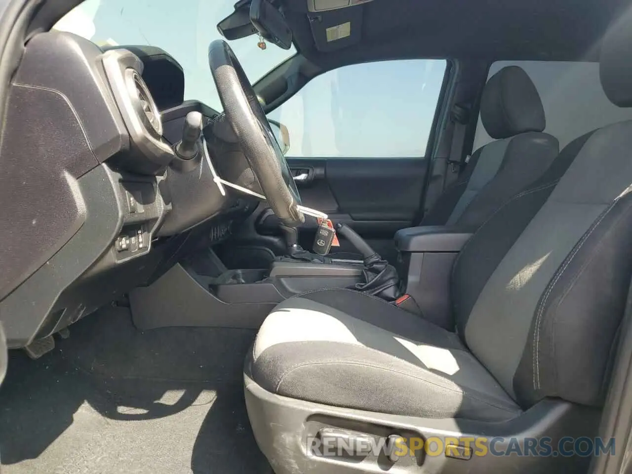 7 fotografías del automóvil dañado 3TMAZ5CN5MM142569 TOYOTA TACOMA 2021