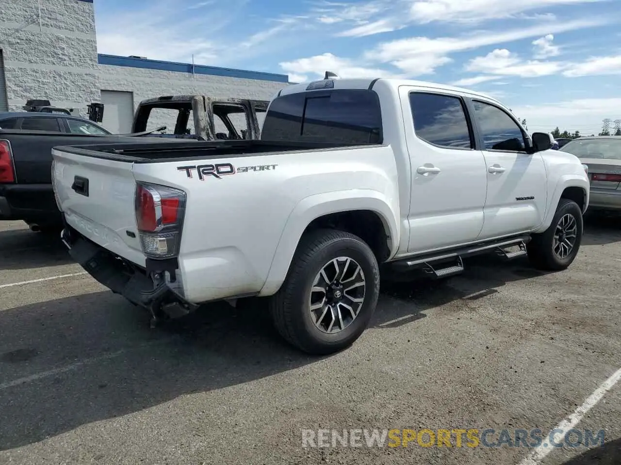 3 fotografías del automóvil dañado 3TMAZ5CN5MM146525 TOYOTA TACOMA 2021