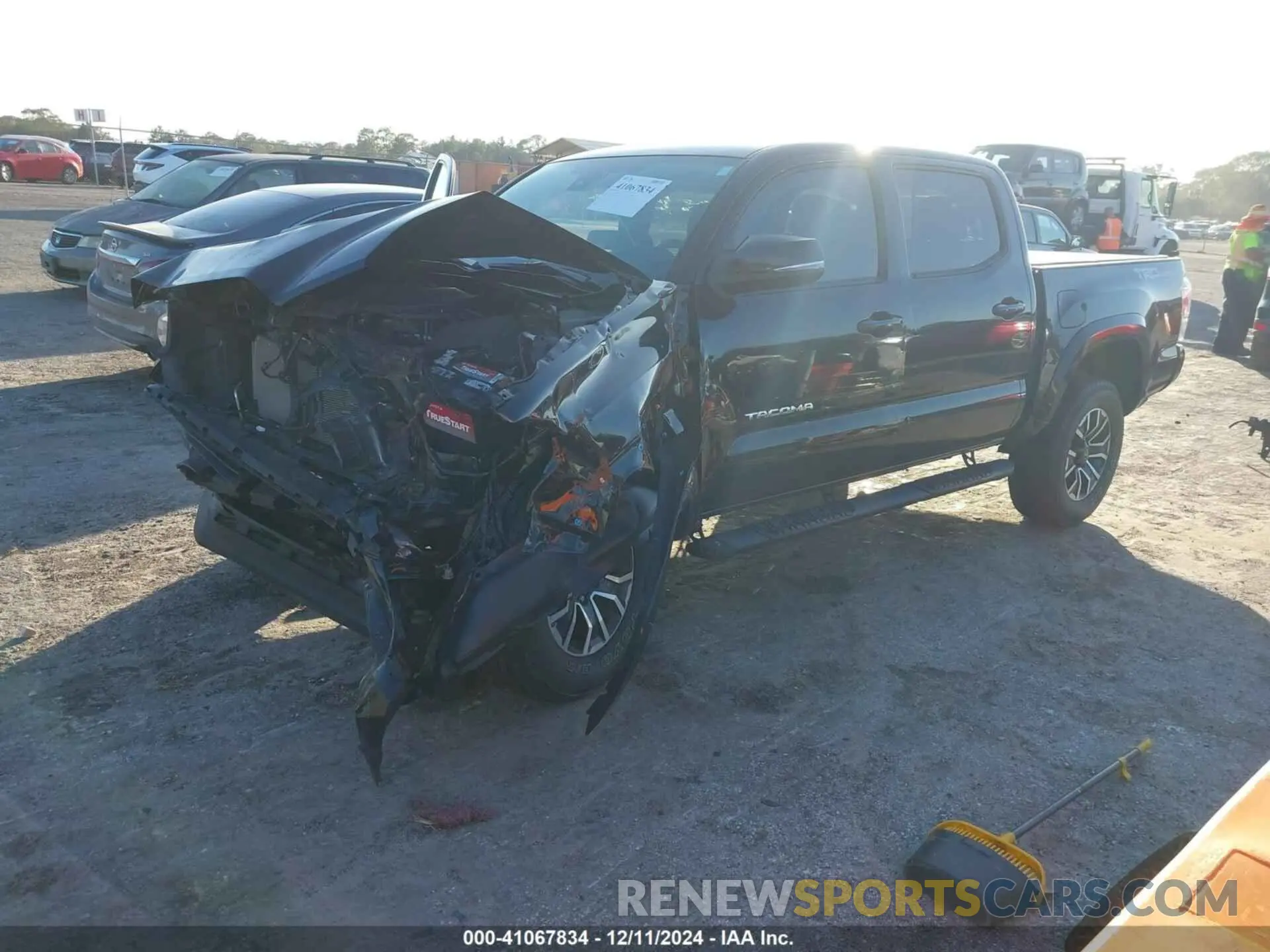 2 fotografías del automóvil dañado 3TMAZ5CN5MM148579 TOYOTA TACOMA 2021