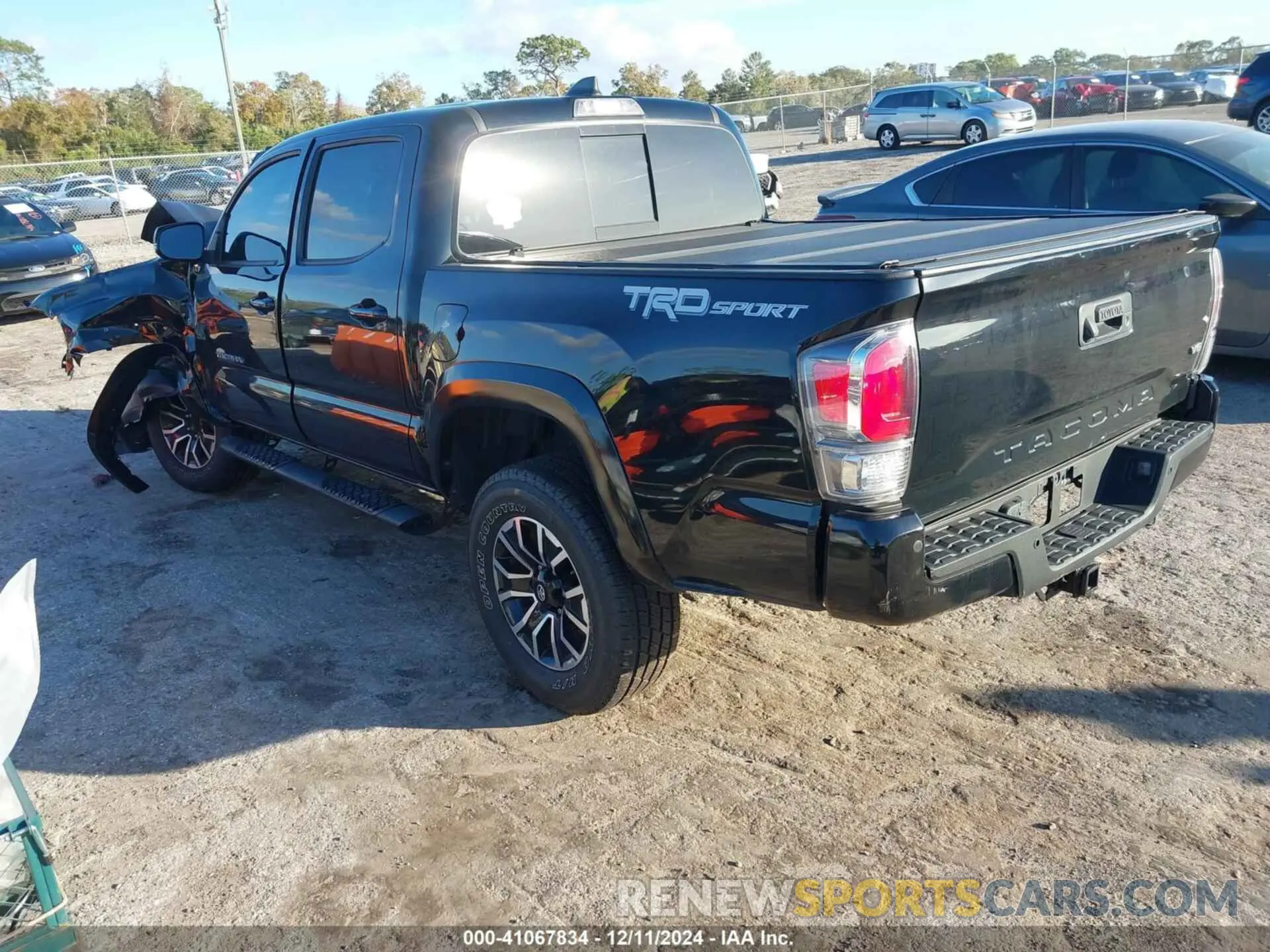 3 fotografías del automóvil dañado 3TMAZ5CN5MM148579 TOYOTA TACOMA 2021