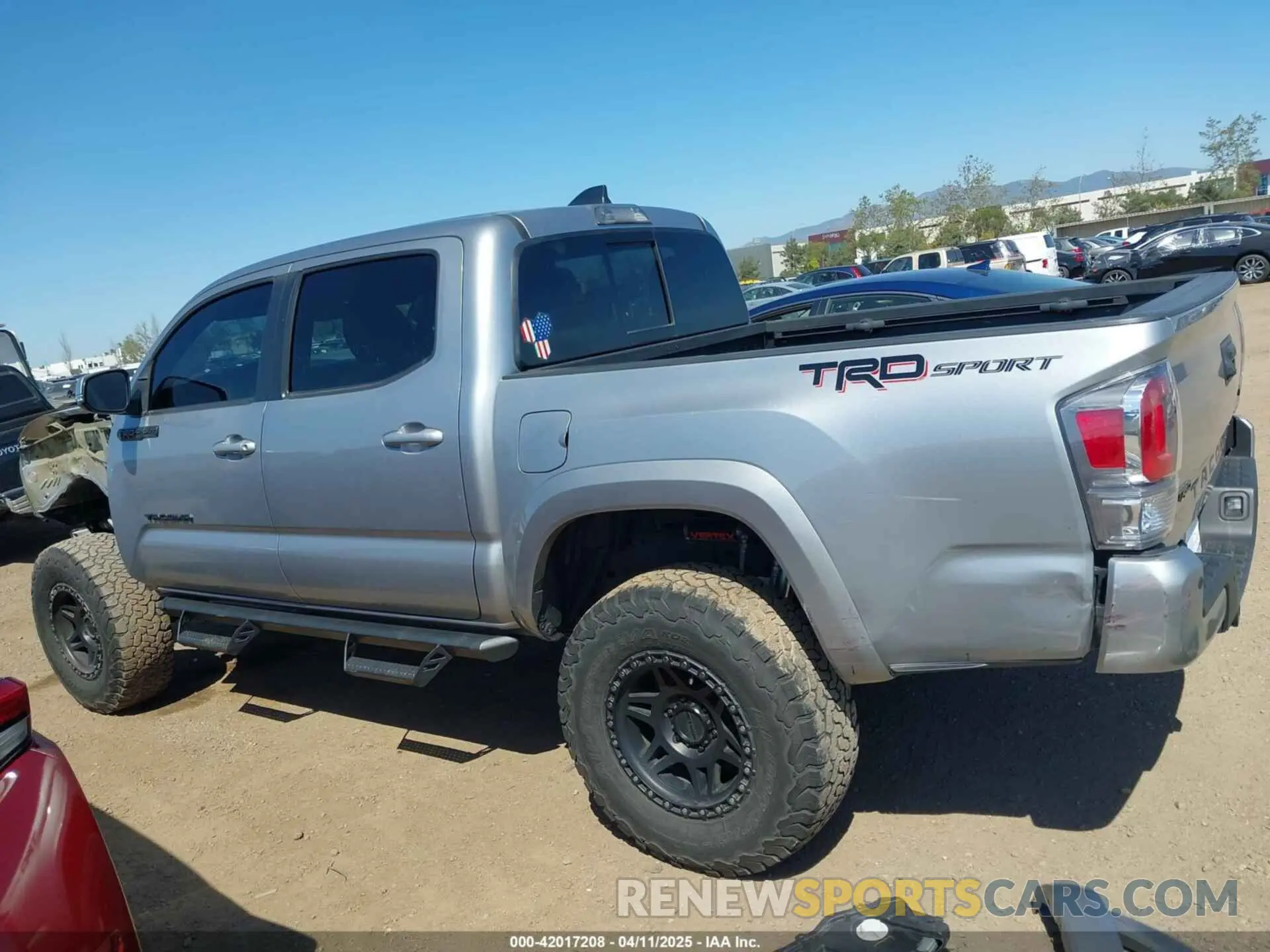 15 fotografías del automóvil dañado 3TMAZ5CN5MM156116 TOYOTA TACOMA 2021