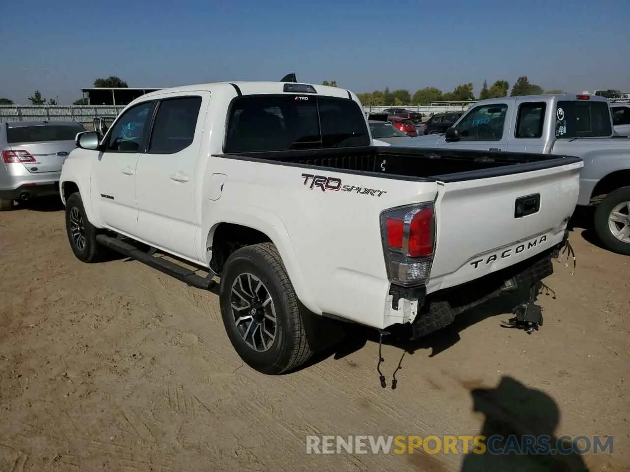 3 fotografías del automóvil dañado 3TMAZ5CN6MM140880 TOYOTA TACOMA 2021