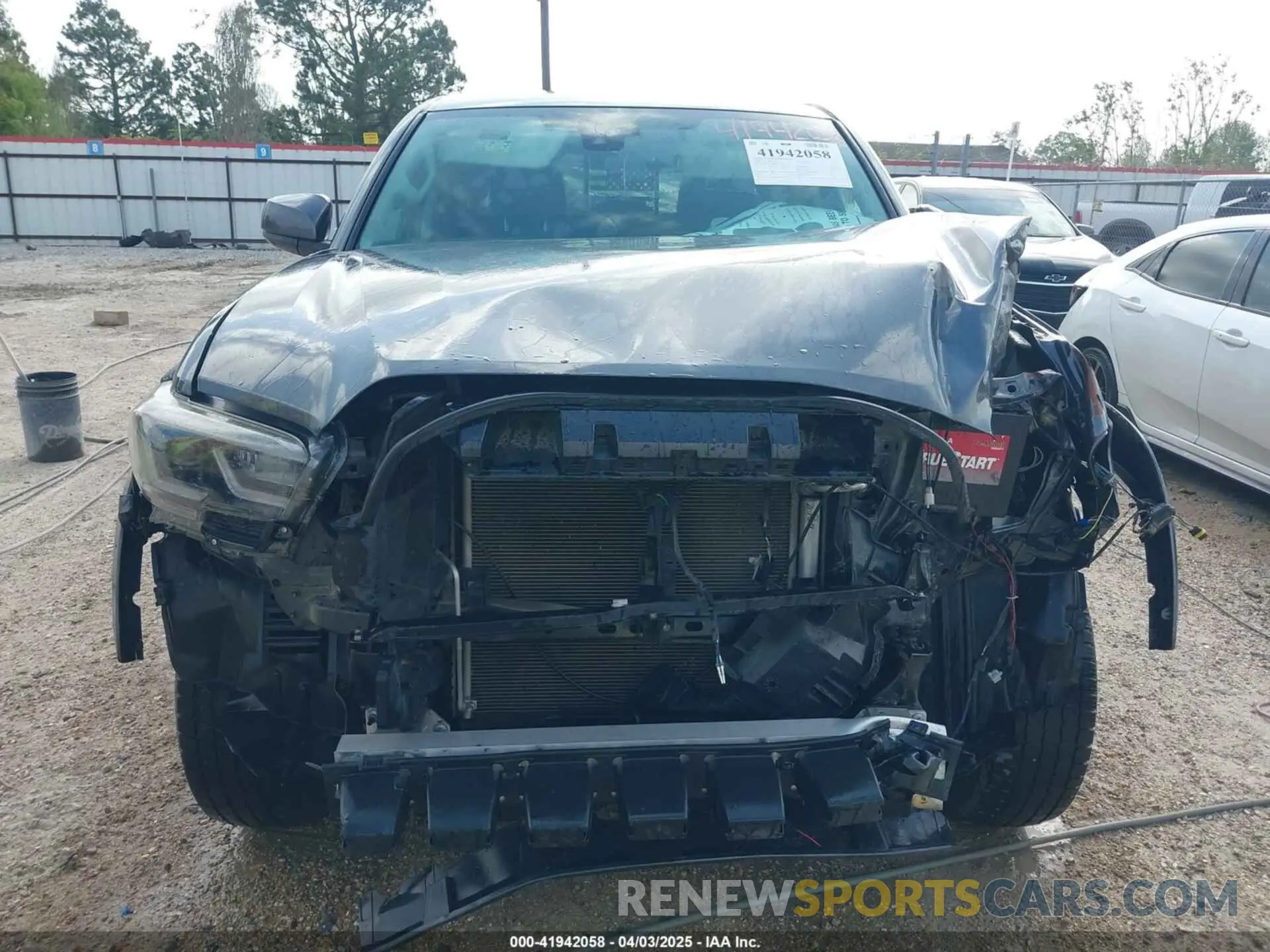 13 fotografías del automóvil dañado 3TMAZ5CN6MM151989 TOYOTA TACOMA 2021