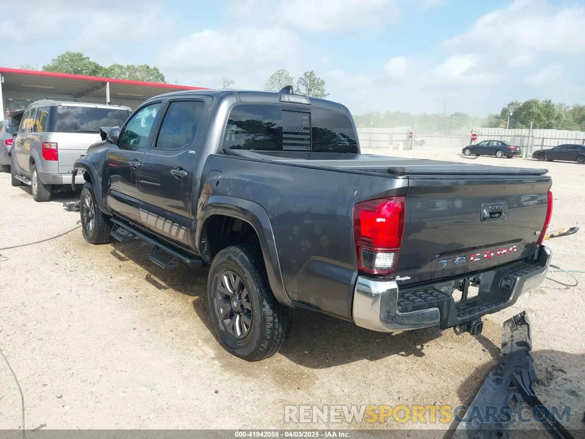 3 fotografías del automóvil dañado 3TMAZ5CN6MM151989 TOYOTA TACOMA 2021