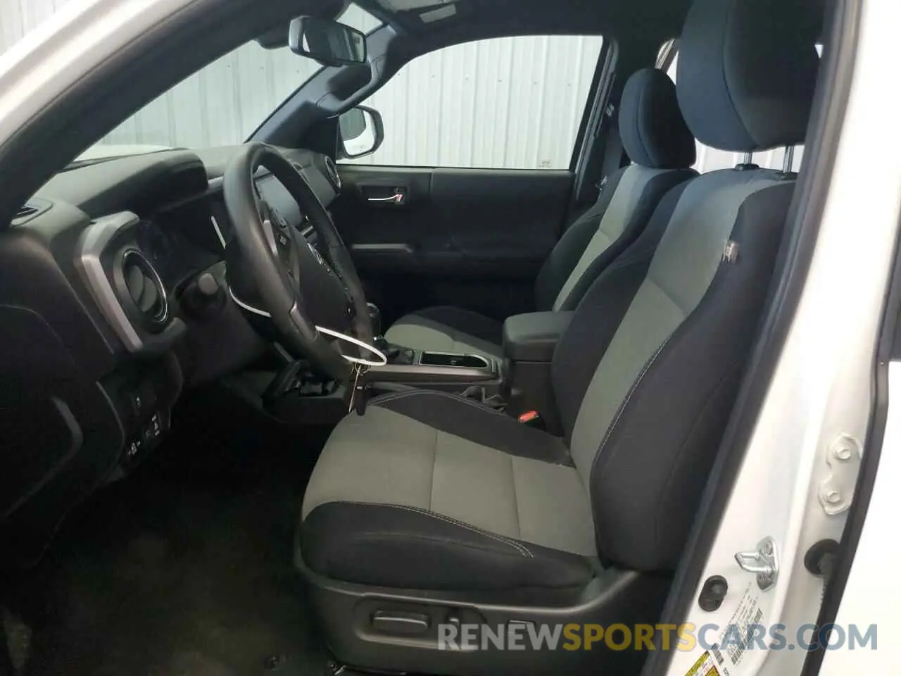 7 fotografías del automóvil dañado 3TMAZ5CN6MM157825 TOYOTA TACOMA 2021