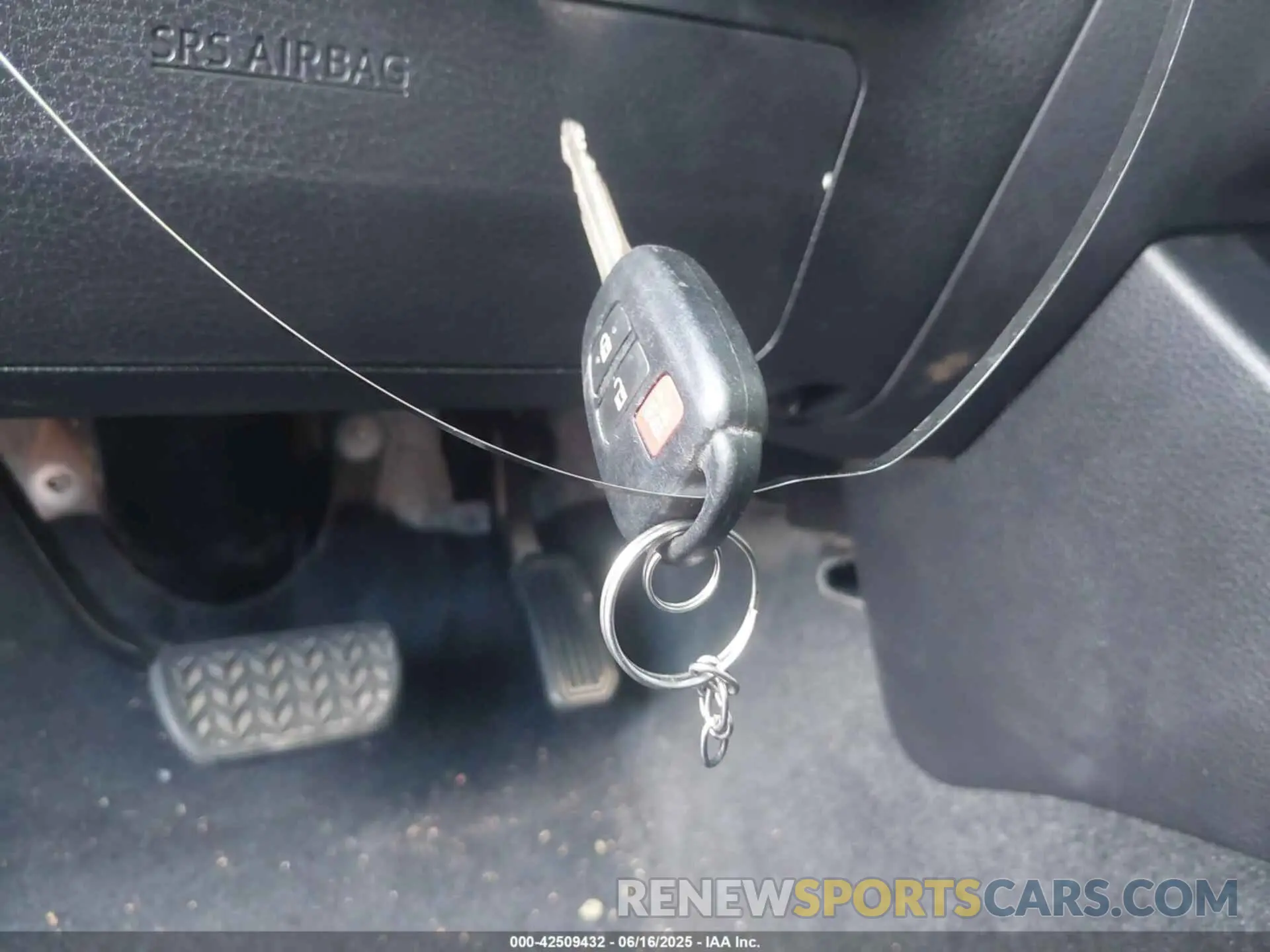 11 fotografías del automóvil dañado 3TMAZ5CN7MM156666 TOYOTA TACOMA 2021