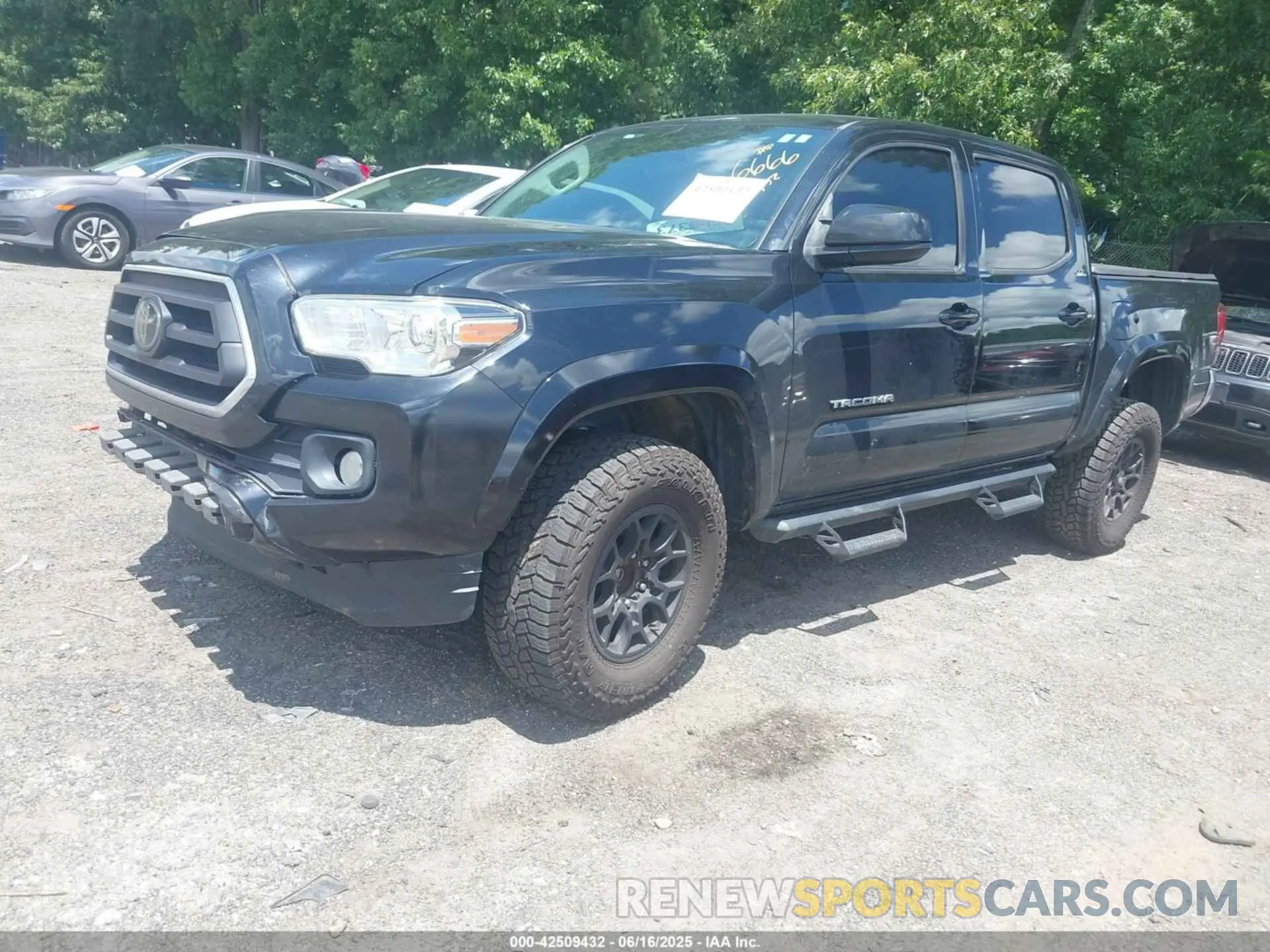 2 fotografías del automóvil dañado 3TMAZ5CN7MM156666 TOYOTA TACOMA 2021