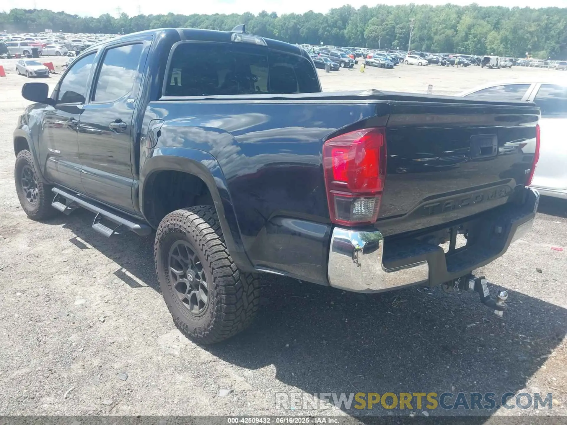 3 fotografías del automóvil dañado 3TMAZ5CN7MM156666 TOYOTA TACOMA 2021