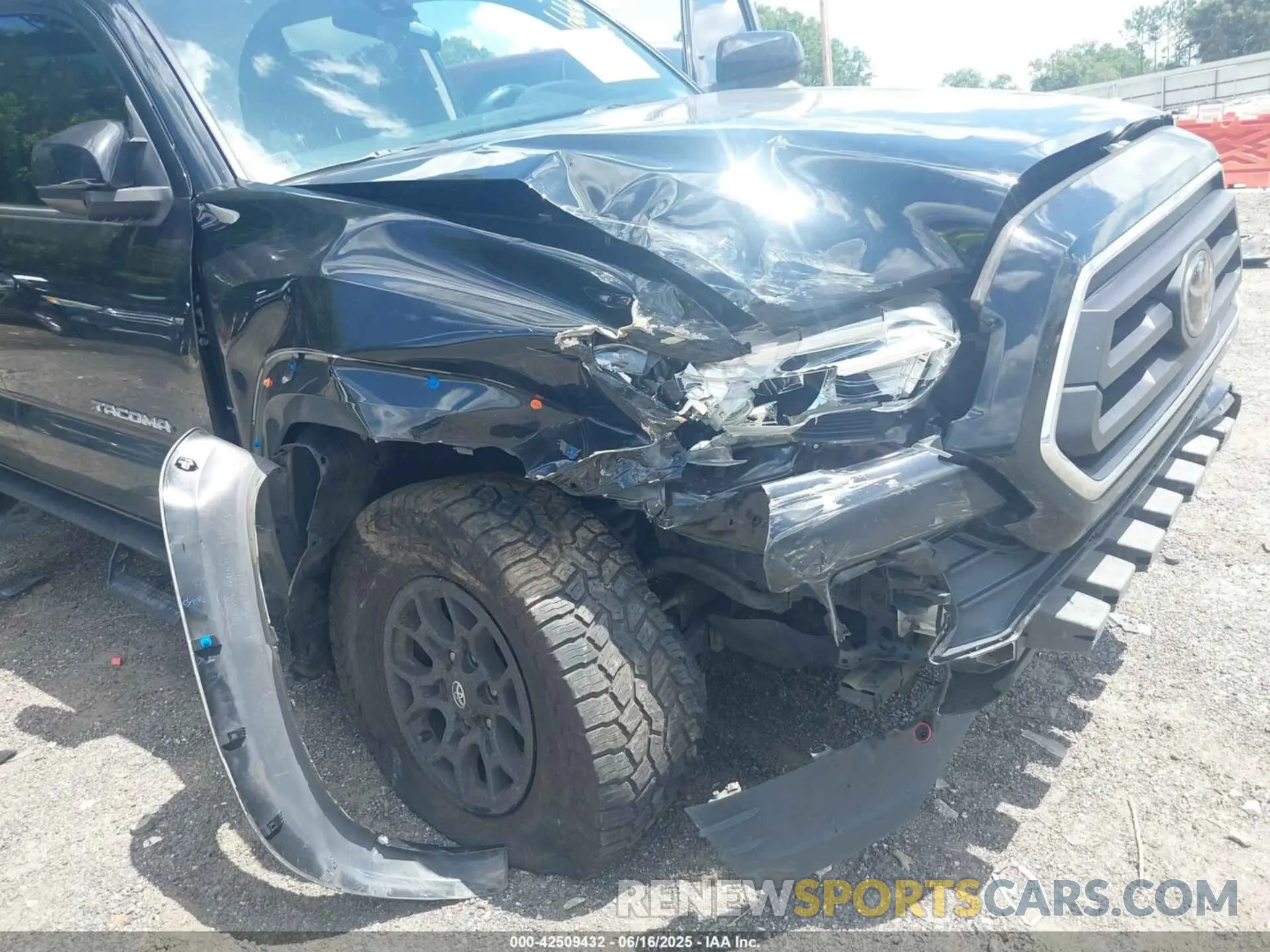 6 fotografías del automóvil dañado 3TMAZ5CN7MM156666 TOYOTA TACOMA 2021