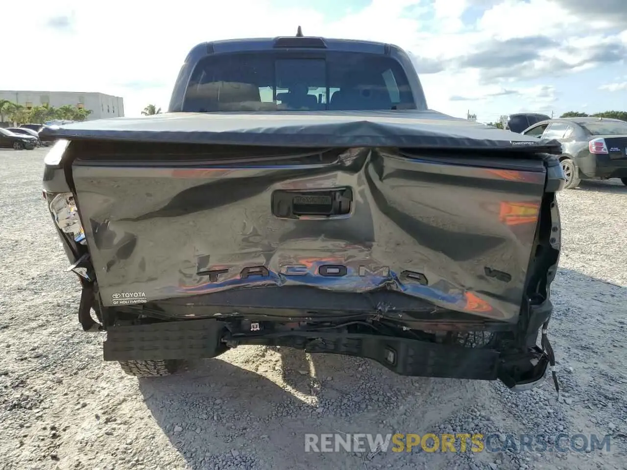 6 fotografías del automóvil dañado 3TMAZ5CN7MM159969 TOYOTA TACOMA 2021