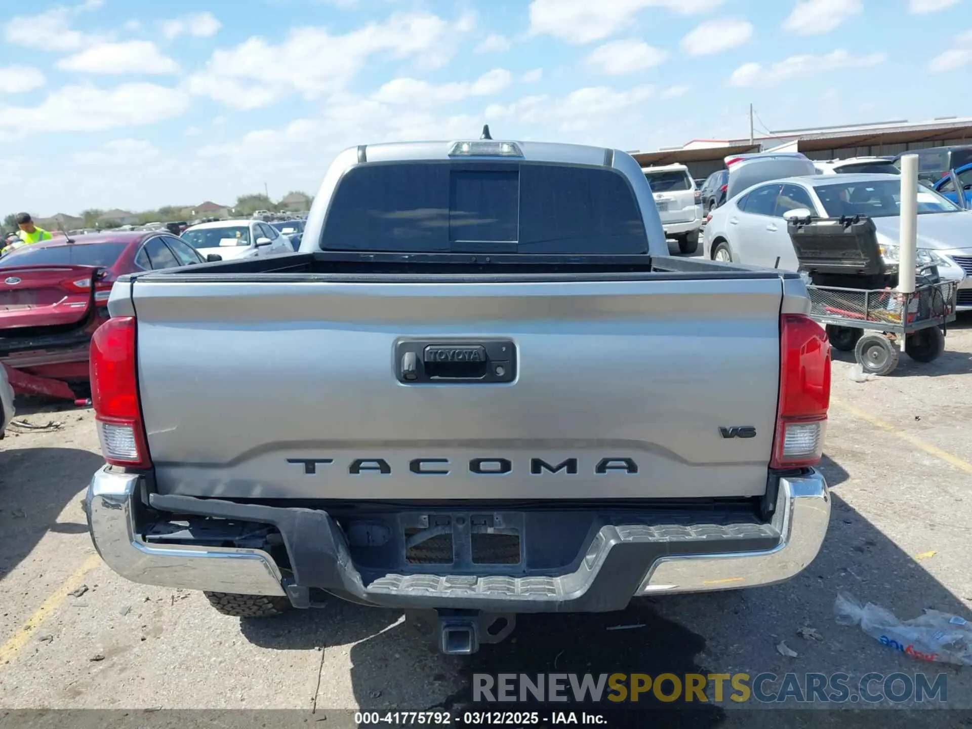 16 fotografías del automóvil dañado 3TMAZ5CN8MM150620 TOYOTA TACOMA 2021