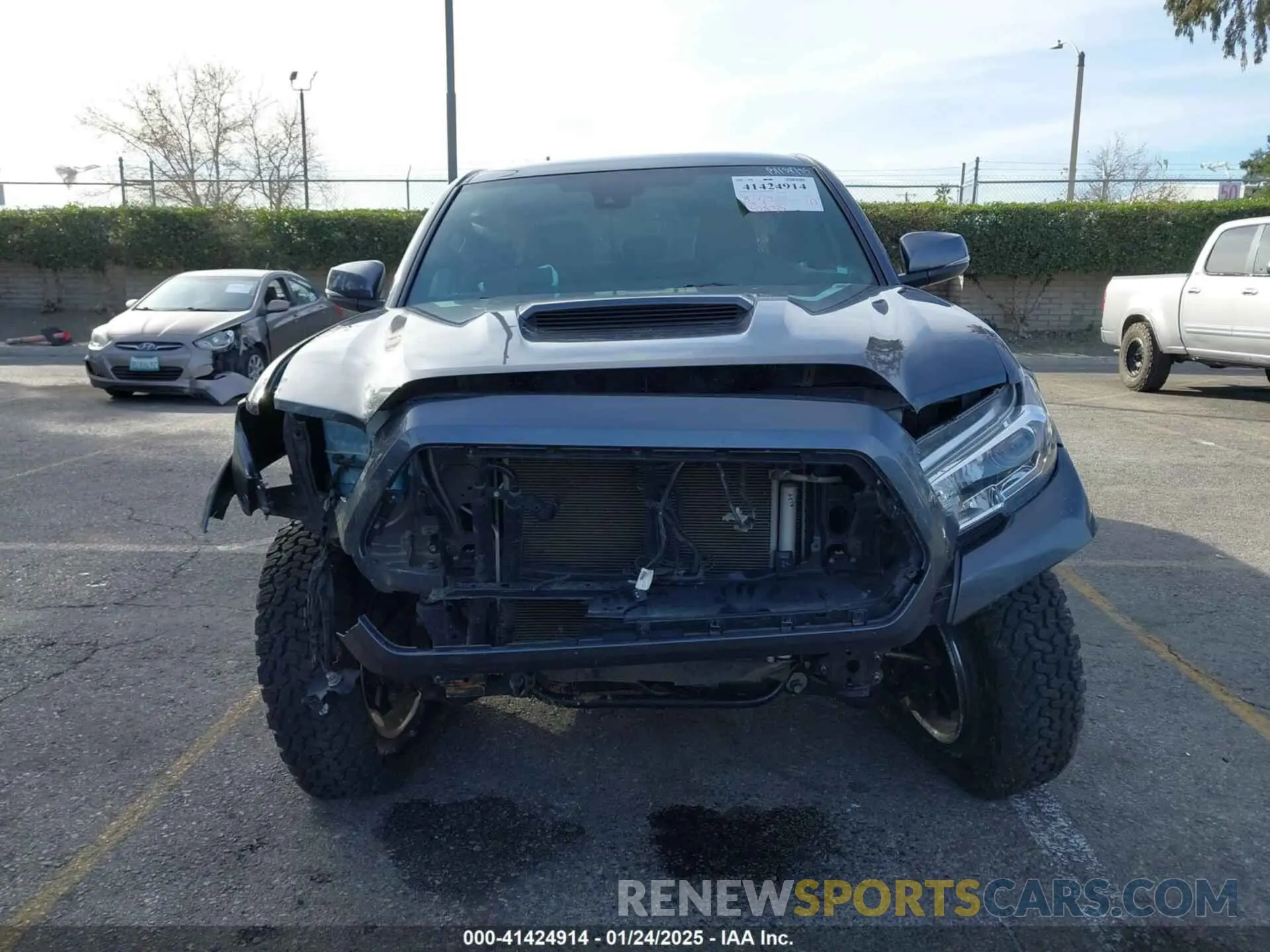 13 fotografías del automóvil dañado 3TMAZ5CN8MM152559 TOYOTA TACOMA 2021