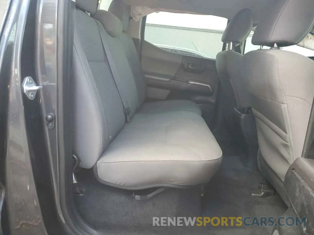 11 fotografías del automóvil dañado 3TMAZ5CNXMM156385 TOYOTA TACOMA 2021