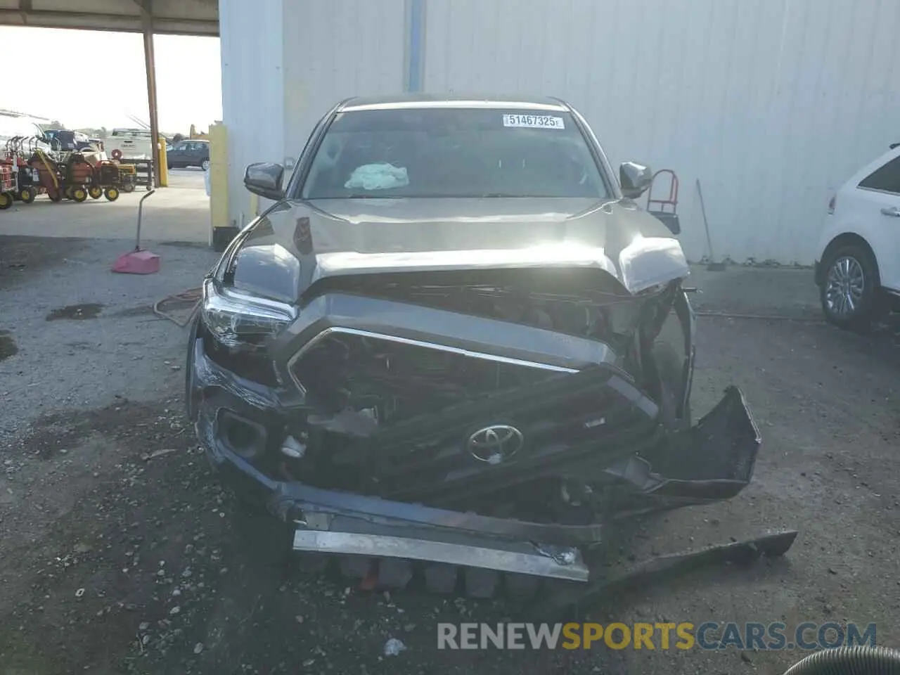 5 fotografías del automóvil dañado 3TMAZ5CNXMM156385 TOYOTA TACOMA 2021