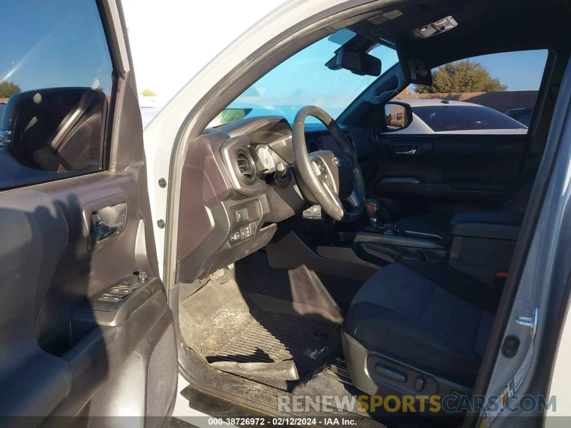 5 fotografías del automóvil dañado 3TMBZ5DN1MM031312 TOYOTA TACOMA 2021